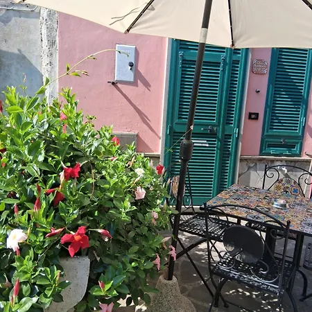 Casa Burrasca Леванто